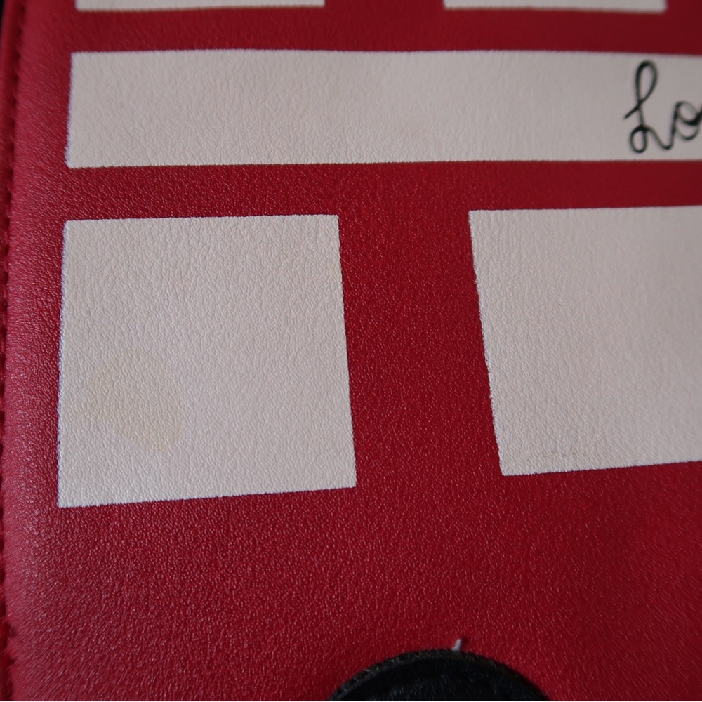 London Bus Purse from Paperchase - Picture 2 of 6